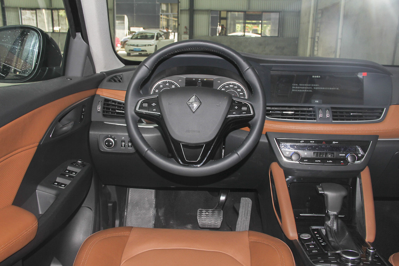 2016款宝沃BX7 2.0T自动四驱精英版28T