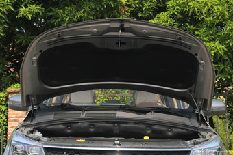 2017款宝骏730 1.8L iAMT豪华型7座