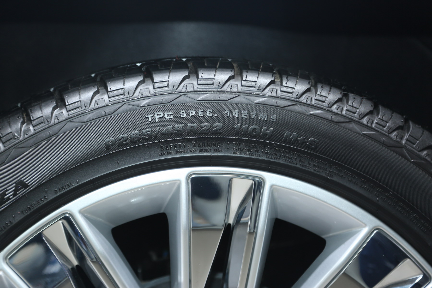 凯雷德 ESV 铂金版