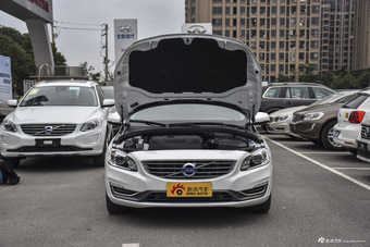 2017款沃尔沃S60L 2.0T自动T4智远版