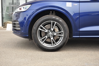 2018款奥迪Q5L 2.0T自动40 TFSI Life Style 