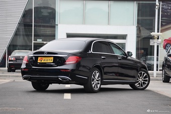 2016款奔驰E级2.0T自动E200L