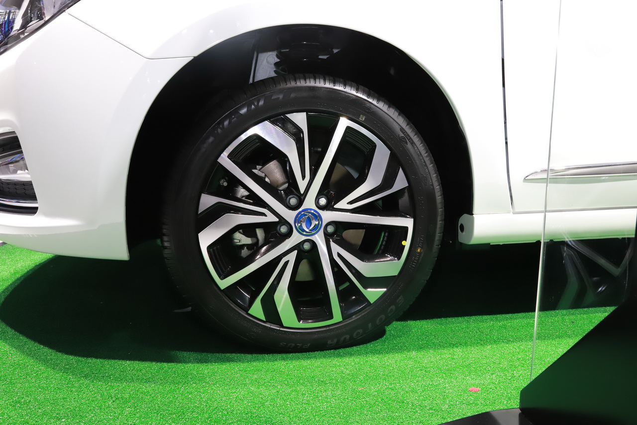 2018广州车展实拍：风神E70新能源