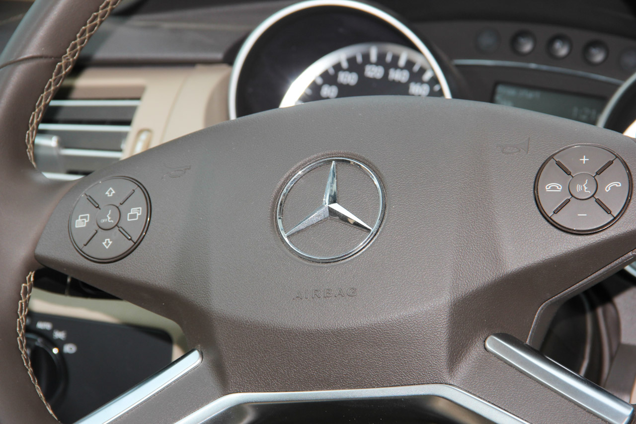 2015款奔驰R320 3.0T自动4MATIC豪华型