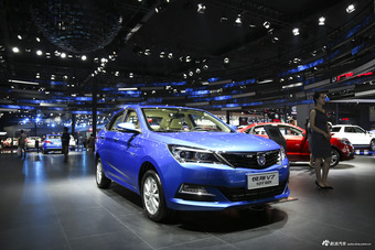 长安悦翔V7 1.0T GDI