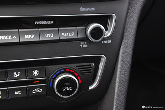 2016款起亚K5 2.0L自动PREMIUM