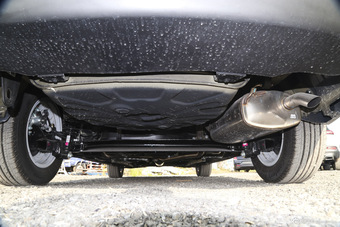 2017款吉利帝豪1.5L手动三厢百万款豪华型