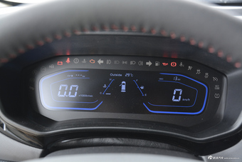 2017款长安欧尚A800 1.6L手动舒适型