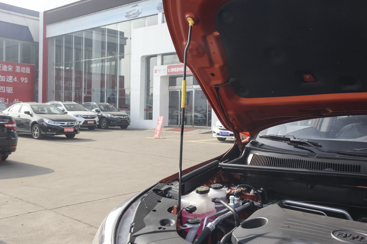 2017款比亚迪宋盖世升级版1.5TI手动精英型 