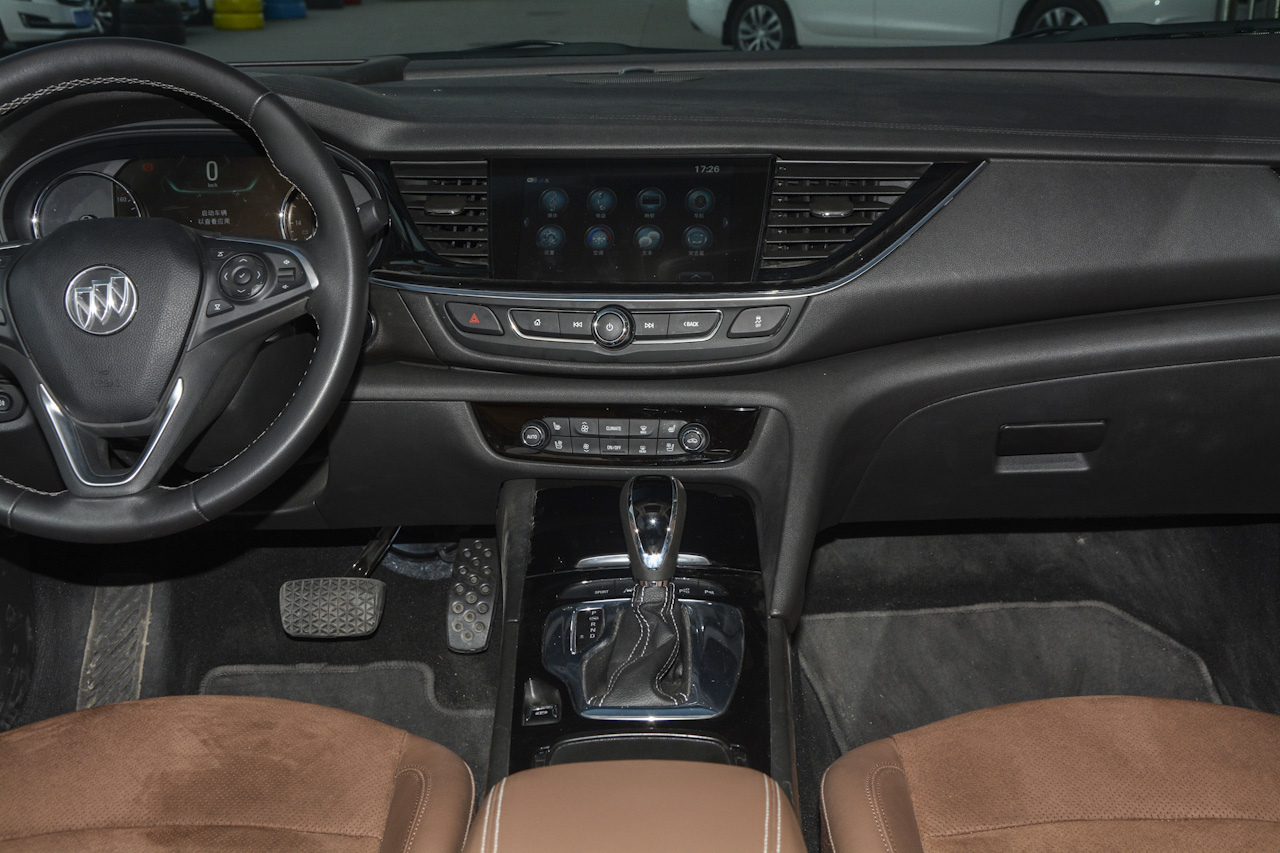 2017款君威1.5T自动尊贵型20T