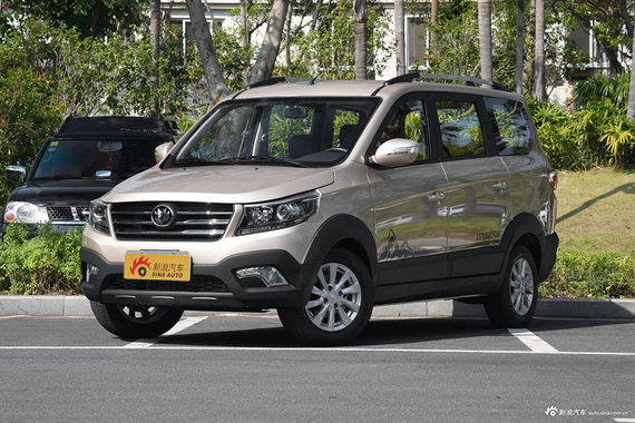 2017款启腾V60 1.5L手动豪华型 