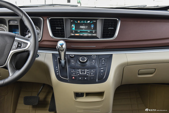 2017款GL8 2.5L自动尊贵型