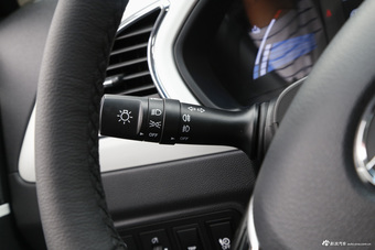 2016款江淮iEV6S智享版