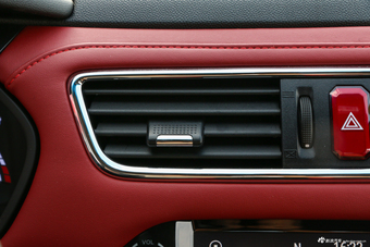 2018款江淮iEV7S 智享型