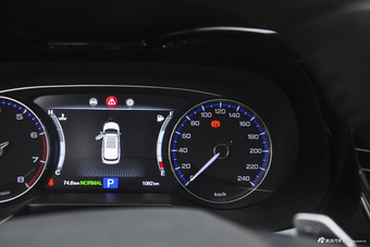 2017款传祺GS8 2.0T自动两驱尊贵版320T