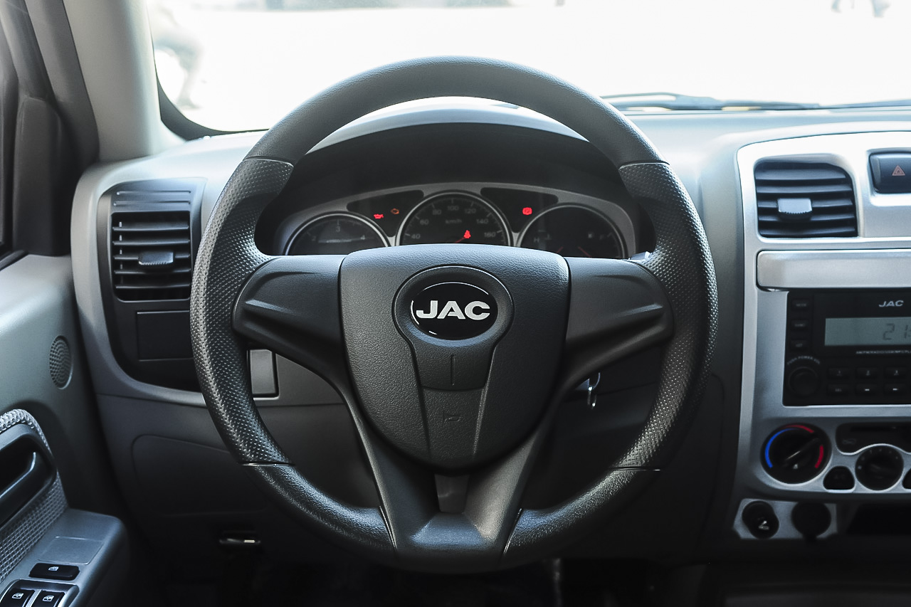 2014款瑞铃2.5T手动标准型标双排4B2-95C43