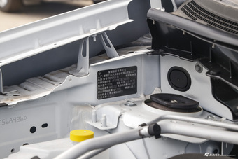 2016款雷诺科雷傲2.0L自动改款两驱舒适版