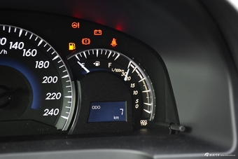 2016款凯美瑞2.5L自动十周年纪念豪华导航版