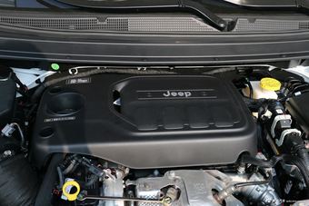 2018款大指挥官2.0T自动四驱臻享版