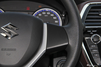 2017款骁途1.6L自动两驱都市时尚型