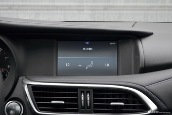 2018款英菲尼迪QX30 1.6T自动两驱极限版