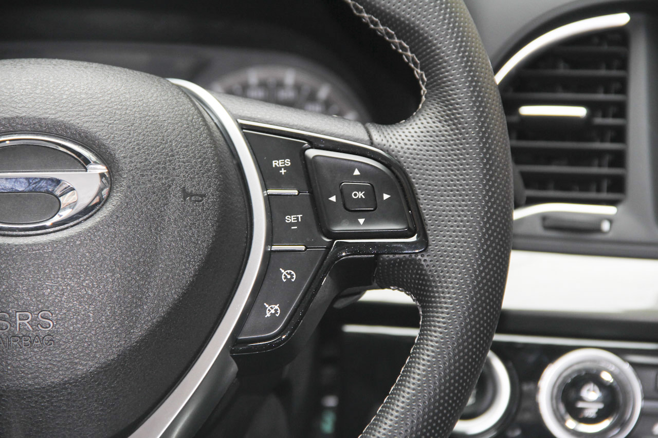 2016款传祺GA6 1.5T自动豪华版235T