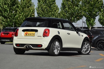 2016款MINI 2.0T自动 COOPER S
