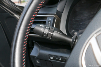 2017款雷克萨斯IS 2.0T自动200t F SPORT