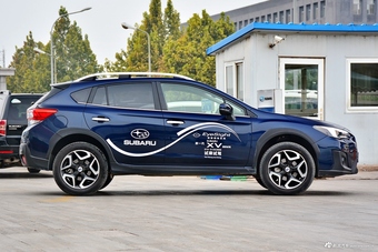 2018款斯巴鲁XV 2.0L自动全驱尊贵版EyeSight