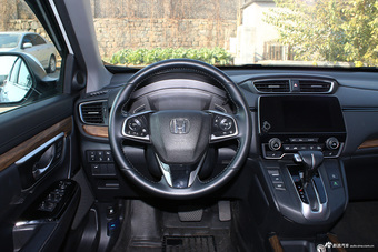 2017款CR-V 1.5T 240TURBO自动四驱尊耀版