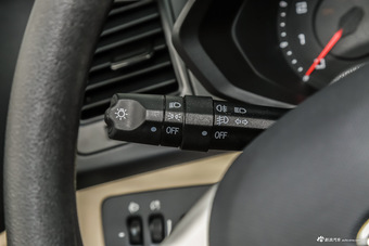 2015款风云2 1.5L手动新意版