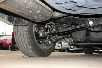 2017款比亚迪秦1.5T自动尊贵型