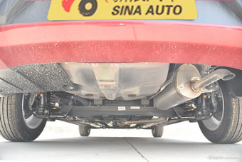 2017款起亚K2 1.4L自动GLS三厢