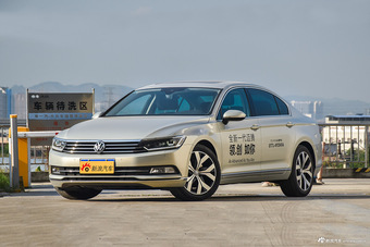 2017款迈腾2.0T自动380TSI DSG旗舰型