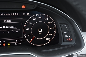 2018款奥迪Q7 3.0T自动45TFSI S line运动型
