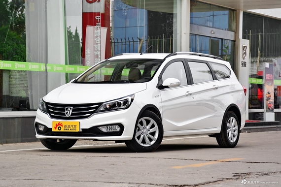 宝骏310W裸车价格解析