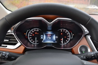 2018款东南DX7 1.5T手动凯旋版