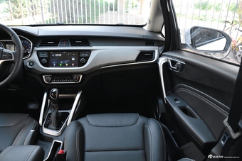 2018款吉利远景X3 1.5L自动精英型