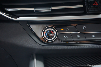 2017上汽大通D90 2.0T自动两驱水星