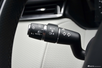 2017款揽胜星脉3.0T自动P380 R-DYNAMIC SE