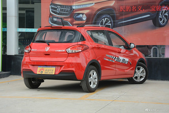 2017款宝骏310 1.5L手动豪华型