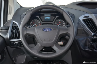 2017款新全顺2.0T中轴中顶汽油Gas 5/6座Kombi国5