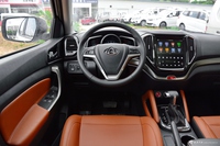 2017款长安CX70 1.5T自动尊擎版