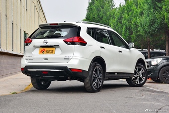 2019款奇骏2.5L自动四驱智联豪华版