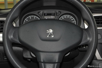 2017款标致301 1.6L 自动舒适版