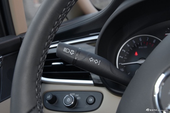 2017款GL8 2.0T自动尊享型