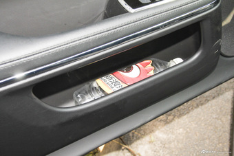 2015款捷豹XJL 3.0L自动SC两驱尊享商务版