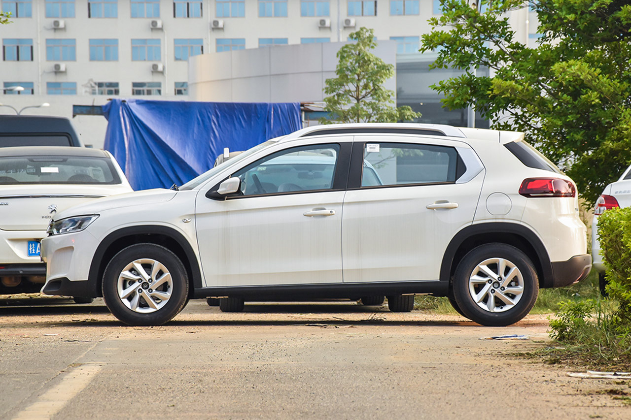 2017款雪铁龙C3-XR 1.6L自动时尚型