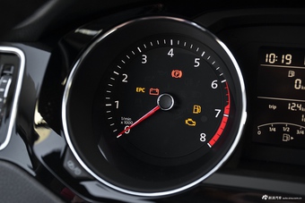 2017款速腾1.6L自动舒适型