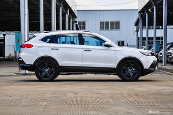 2015款猎豹CS10 2.0T手动新锐版  雅典白